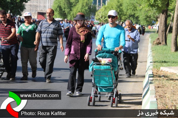  تصاویری از شور و اشتیاق مردم در پیاده روی همگانی به مناسبت هفته دفاع مقدس در دزفول